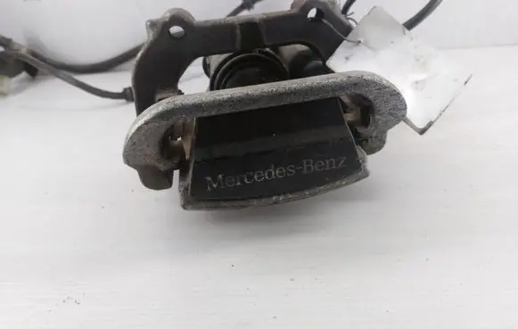 Mercedes-Benz GL X166 Rear brake caliper 32352564