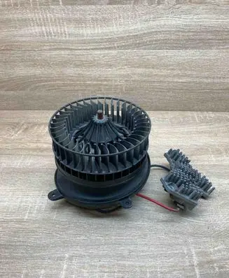 Mercedes-Benz E W210 Heater fan/blower 2108206210 9140010343