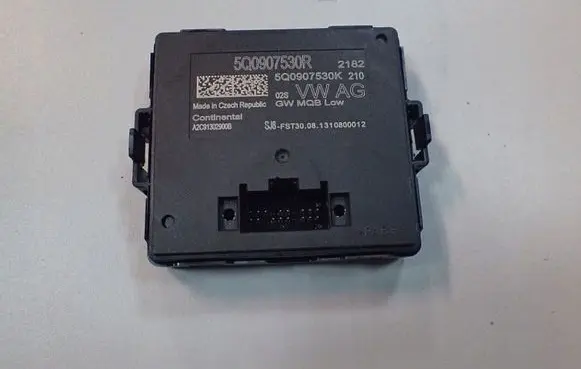 Volkswagen Golf VII Gateway control module 5Q0907530R