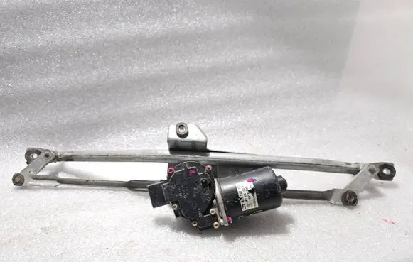 Audi A6 S6 C5 4B Front wiper linkage and motor 4B1955023H