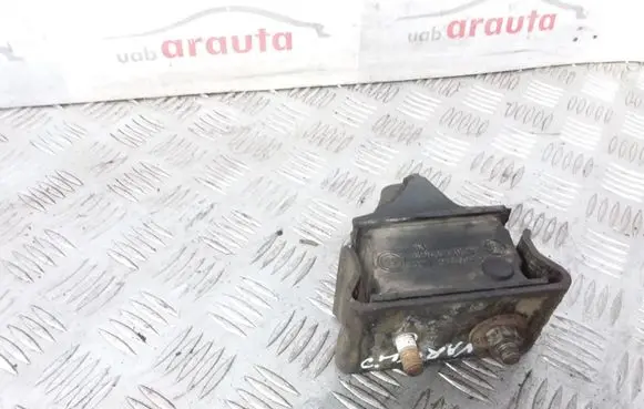 Mercedes-Benz Sprinter W901 W902 W903 W904 Engine mount bracket 9012412513 742646S1