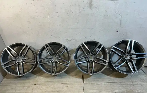 Aston Martin DB9 R20 alloy rim 