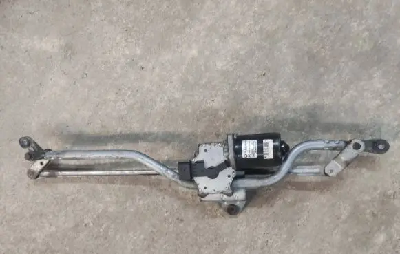 Volkswagen Transporter - Caravelle T5 Front wiper linkage 7E1955113A