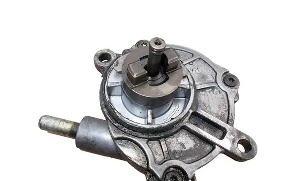 Mercedes-Benz Sprinter W901 W902 W903 W904 Vacuum pump 6112300265
