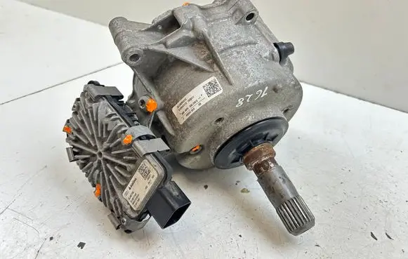 Audi A4 S4 B9 8W Gearbox transfer box case 610943115