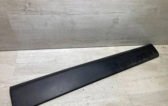 Opel Crossland X Front door trim (molding) 13482097