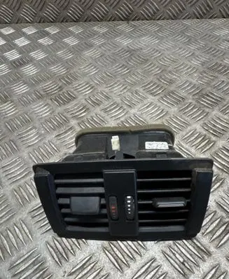 BMW 3 F30 F35 F31 Rear air vent grill 9207330 16828110
