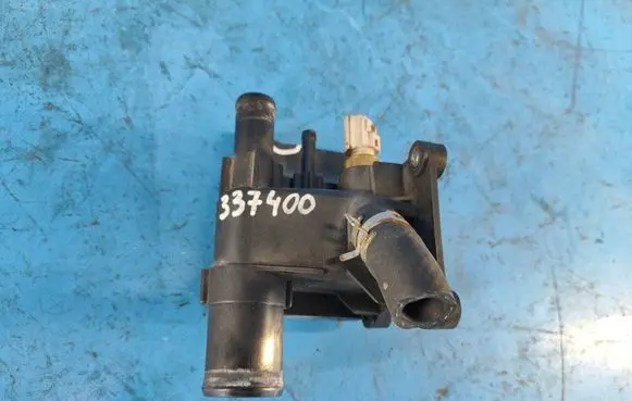 Mazda 3 II Engine coolant pipe/hose LF941517Z