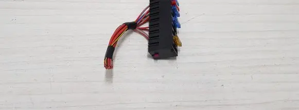 Audi A6 S6 C6 4F Fuse 4D0937501