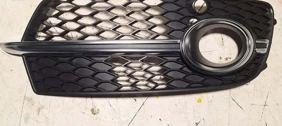 Audi Q5 SQ5 Front fog light trim/grill 8R0807682N