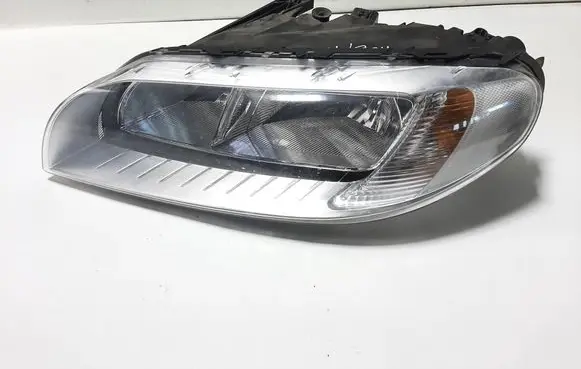 Volvo XC70 Headlight/headlamp 31420017