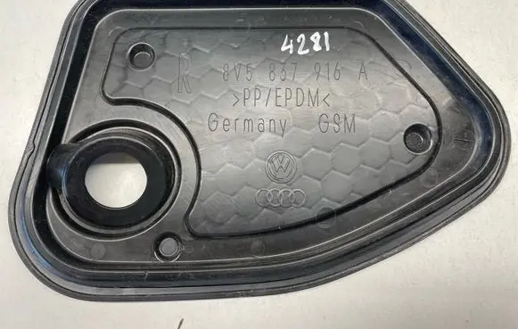 Audi A3 S3 8V Other front door trim element 8V5837916A