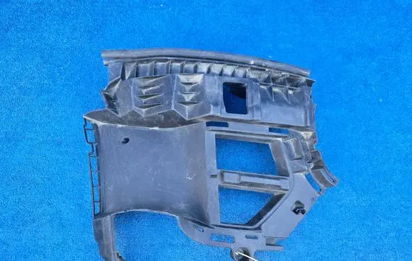 Mini Clubman F54 Front bumper mounting bracket 7494384