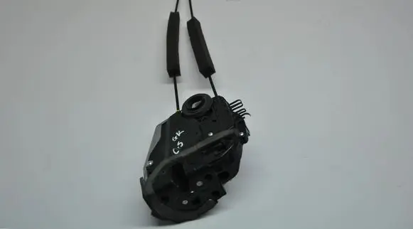 Toyota Yaris Rear door lock 