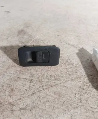 Volkswagen Polo III 6N 6N2 6NF Electric window control switch