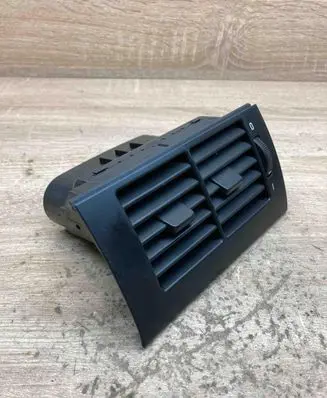 BMW 5 E39 Dash center air vent grill 8391182 34060
