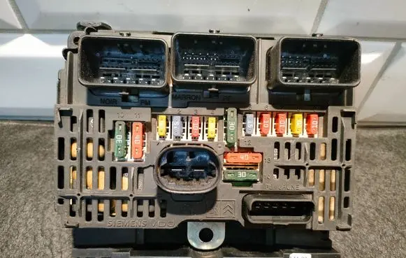 Citroen C5 BSM Control unit 9661682980 BSML1100 S118983011A