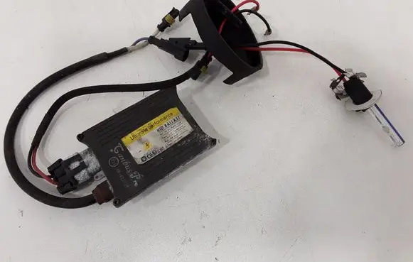 BMW 5 E60 E61 Headlight ballast module Xenon 10R23769