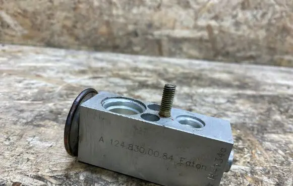 Mercedes-Benz SL R129 Air conditioning (A/C) expansion valve A1248300084