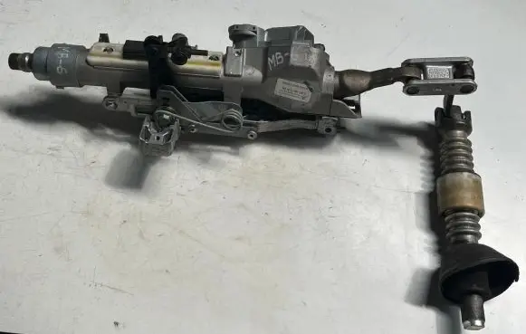 Mercedes-Benz C W203 Steering wheel axle A2094601516