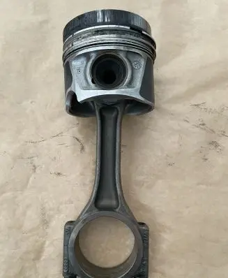 Audi A4 S4 B8 8K Piston with connecting rod 03L107065S 038198401F 03L198151A