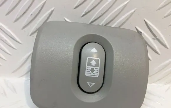 Nissan Qashqai Sunroof switch 9X15U