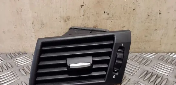 BMW X3 E83 Dashboard side air vent grill/cover trim 3400075