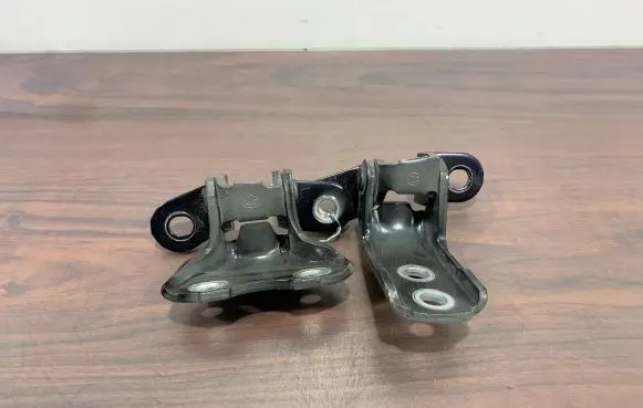 Toyota RAV 4 (XA50) Front door hinge set 