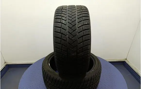 Audi A4 S4 B7 8E 8H R17 winter tire 8714692802034