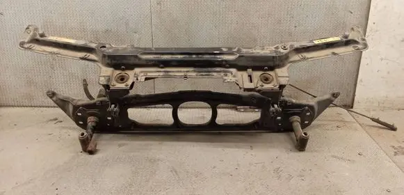 BMW 3 E46 Radiator support slam panel 8211467
