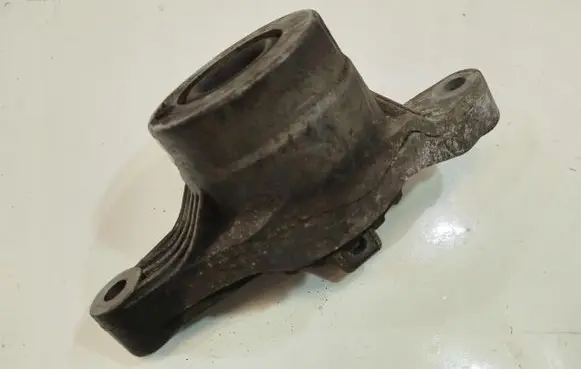Maserati Ghibli Engine mount vacuum valve 06700036290