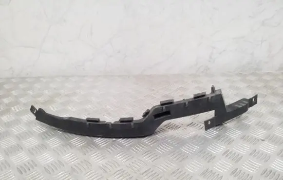 Headlight/headlamp mounting bracket