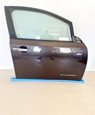 Nissan Leaf II (ZE1) Front door