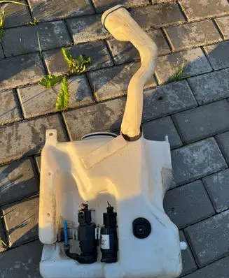 Mercedes-Benz C AMG W203 Windshield washer fluid reservoir/tank 2038600560 A2038600560
