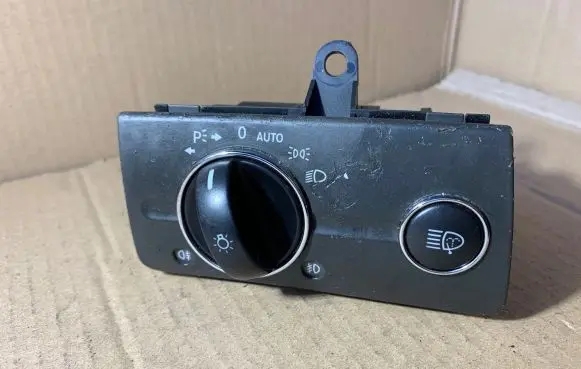 Mercedes-Benz E W211 Light switch 2115450104 04056000