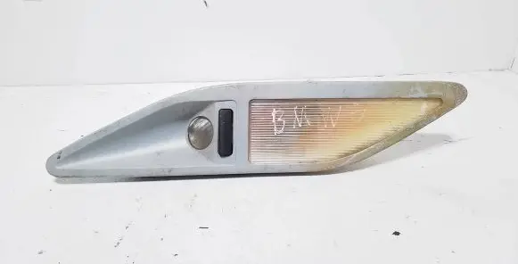 BMW 5 E39 Rear seat light 8363611