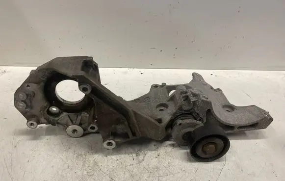Volkswagen Golf VI Fuel pump bracket 03L903143Q