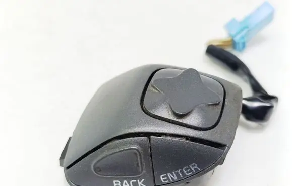 Volvo S80 Steering wheel buttons/switches 3533843