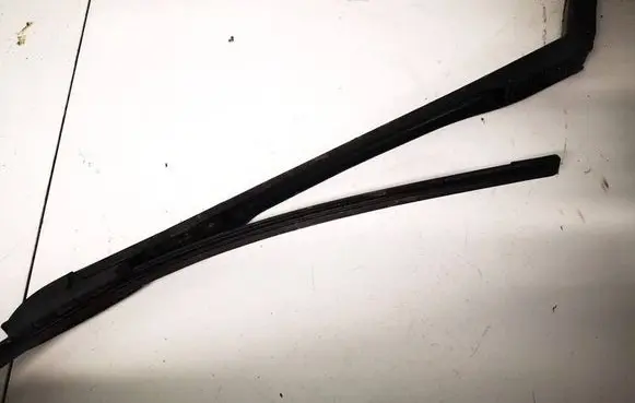 Honda Civic Front wiper blade arm 