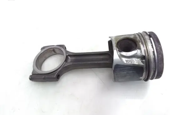 Opel Vivaro Piston with connecting rod KV9 10653