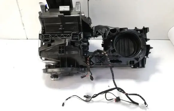 Volkswagen Polo VI Interior heater climate box assembly 2Q1816002