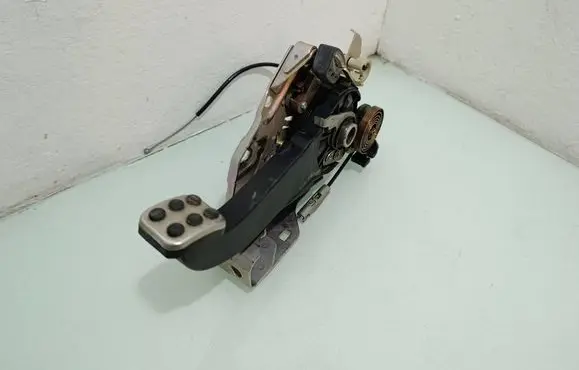 Mercedes-Benz C W204 Handbrake/parking brake lever assembly A2044201684