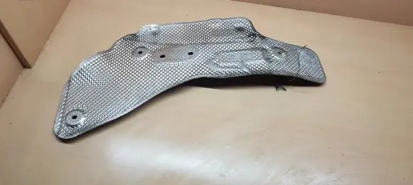 Porsche Macan (95B) Exhaust heat shield 95B804162A 95B804162
