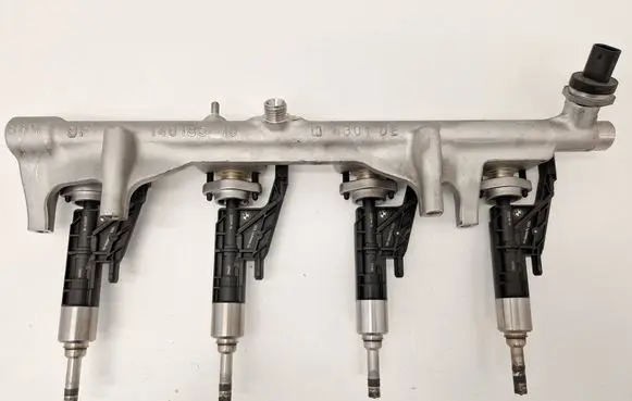 BMW X1 F48 F49 Fuel main line pipe 7639979 140185 0261500140