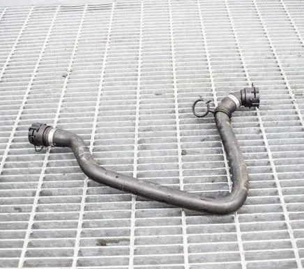 BMW 7 E65 E66 Air intake hose/pipe 8384912