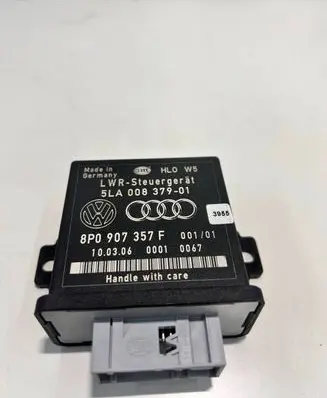Audi Q7 4L Light module LCM 8P0907357F