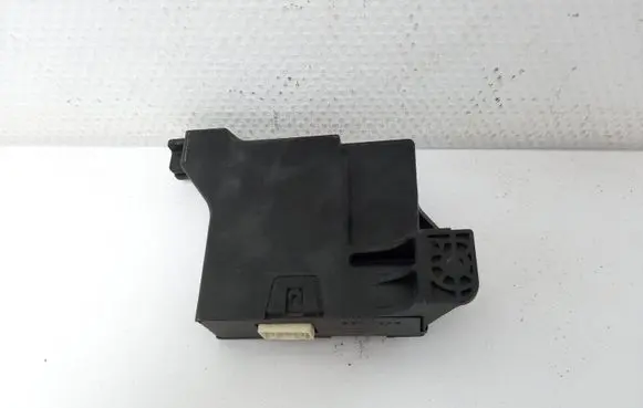Toyota Yaris Air conditioner control unit module 886500D250