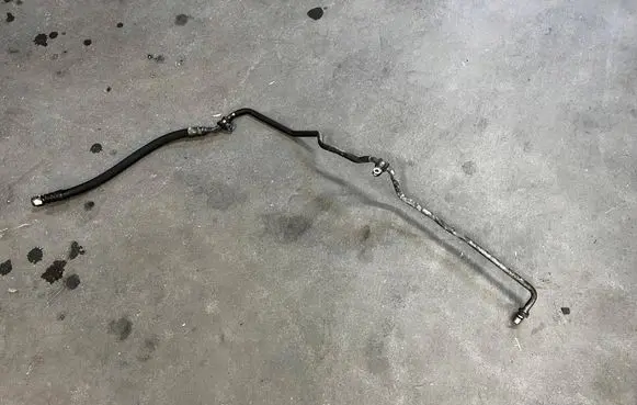 Mercedes-Benz CLS C218 AMG Turbo turbocharger oiling pipe/hose 
