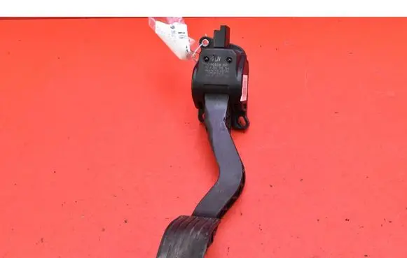 Citroen C4 II Picasso Accelerator throttle pedal 9671840280