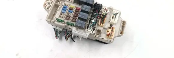 Mitsubishi Eclipse Fuse box set 8637A3278 972I012032